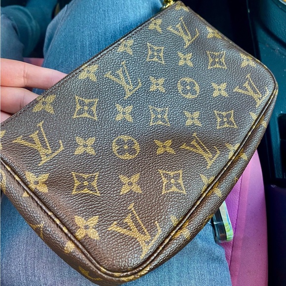 LOUIS VUITTON Authentic Monogram Pochette AR0996 - Picture 6 of 11